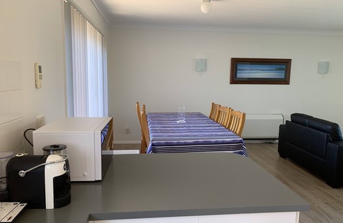 Gol Gol House | Pet-Friendly Retreat Steps from the Magnificent Murray River