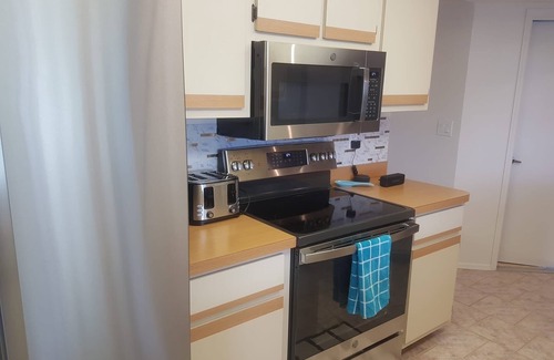 Harbour Heights House | Pet Friendly with Private heated Pool Home
