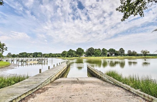 Painter House | Pet-Friendly Woodsy Retreat near Chesapeake Bay