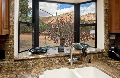 Oak Creek House | Experience Pet-Friendly Adventures: Hike, Bike & Relax!
