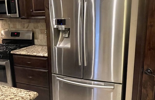 Edmond House | Pet-Friendly Retreat with Garage Near I-35 and Attractions