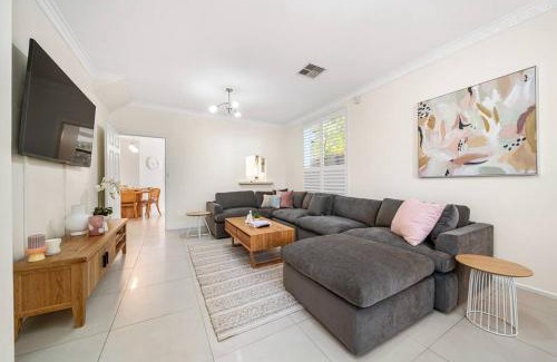 North Adelaide Apartment | Family-Friendly Retreat at Petal and Bloom - 4 Star Stay