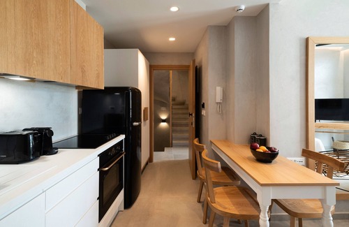 Old Town Rethymnon Apartment | Highly Rated Petalo Suites with Spa & Family Amenities