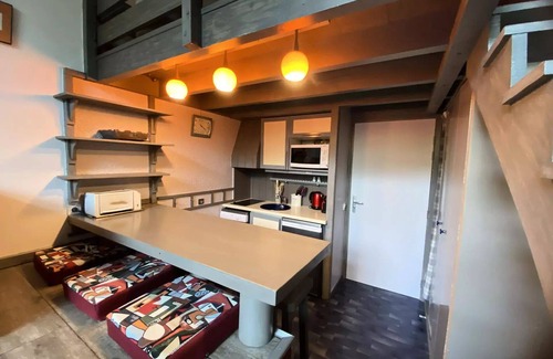 Meribel Centre Apartment | Comfortable Petaru Residence - Ideal Studio for 4 Guests