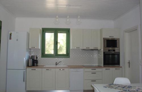 Antipata House | Discover Peter's Cottage: Your Retreat Near Fiscardo, Kefalonia