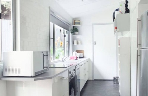 Bar Point Cottage | Discover Peter's on Bar Point: Boat Access & Pet Friendly