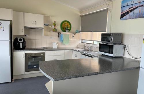 Muloowurtie House | Discover Peter's Port: Pet & Child Friendly Retreat