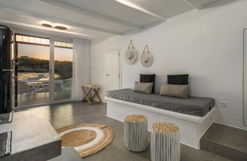 Milos House | Unforgettable Stay at Peter's Sea and Sand Residence