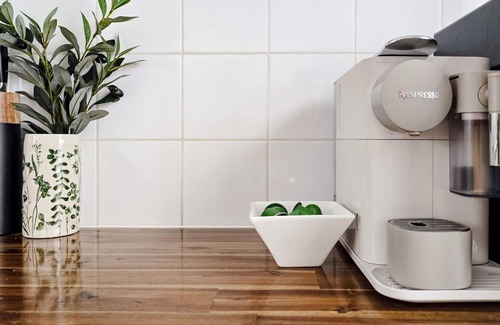Wagga Wagga House | Pet-Friendly Retreat in Central Wagga with Family Amenities