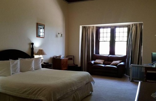 Armidale House | Discover Petersons Armidale Winery & Guesthouse: A 4-Star Retreat