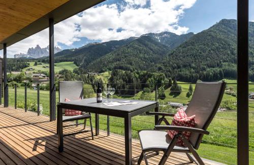 San Pietro House | Discover Peterwieshof: 4-Star Oceanfront Escape, Rated 9.9