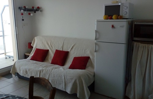 La Chaume Apartment | Cozy 2-Bedroom Oceanfront Retreat with Pool & Breakfast