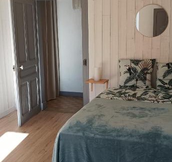 Aiglepierre Apartment | Heartfelt Stay at Petit Appart: Pet & Child Friendly Retreat