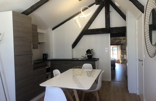 Kerherou Apartment | Prime Downtown Petit Appartement Near Concarneau - 9.8/10