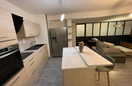 Voiron Apartment | Modern Comfort at Petit Bois with Family-Friendly Dining