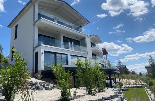 Lobstaedt House | Exquisite Petit Chalet 69 by Am Hainer See - Guest Rated 9.8
