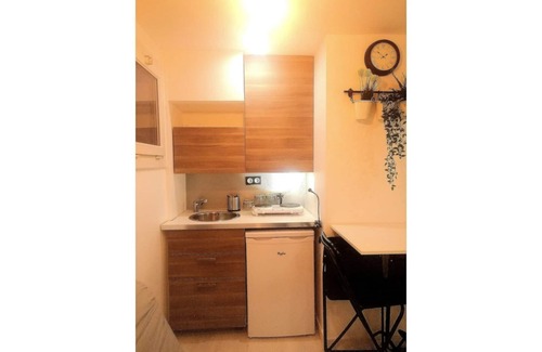 Le Chapitre Apartment | Charming Petit Cocon: Family-Friendly Stay with Modern Amenities