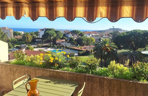 Plaine de la Brague Apartment | Idyllic Retreat with Ocean View, Pool & Pet-Friendly Perks