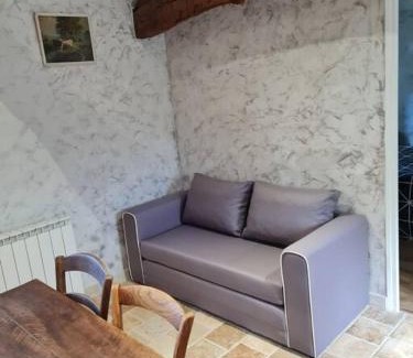 Saint-Germain-des-Fosses House | Cozy PETIT GÎTE: Child-Friendly Retreat with High Ratings