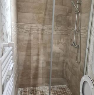 Saint-Germain-des-Fosses House | Cozy PETIT GÎTE: Child-Friendly Retreat with High Ratings