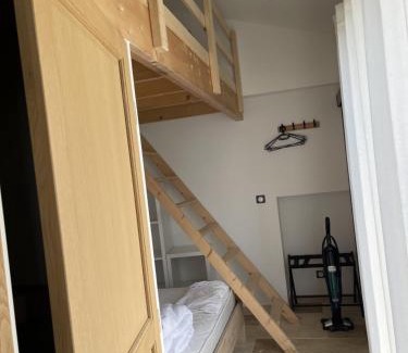 Bellevigne-en-Layon House | Cozy Petit Gîte with Terrace - Pet & Child Friendly Stay