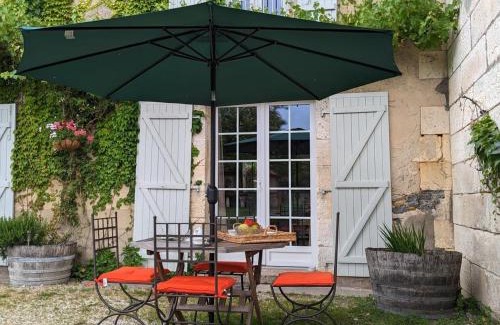 Chadurie House | Romantic Gîte with Pool and Garden Near Nature in Chadurie