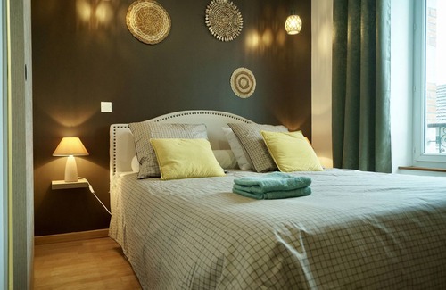 Laroquebrou Apartment | Charming Petit Hôtel Rural au Bord de la Cère for Families