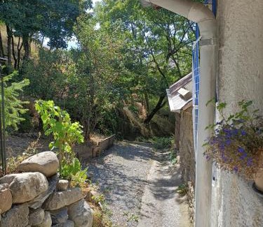 Ubaye-Serre-Poncon House | Tranquil Retreat: Child-Friendly Haven with 9/10 Rating
