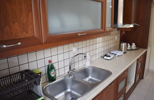 Kalambaka Apartment | Charming Petit House Under The Rocks with Ocean Views