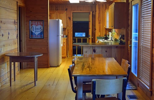 Morrilton House | Discover Petit Jean Cliffhouse: Family-Friendly Retreat