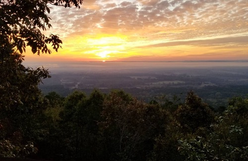 Morrilton House | Discover Petit Jean Cliffhouse: Family-Friendly Retreat