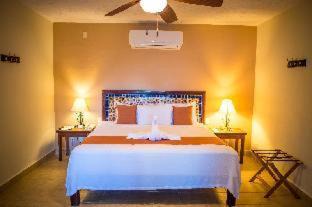 Villa Juarez Hotel | Relaxing Petit Lafitte Beach Front Hotel with Pool & Spa