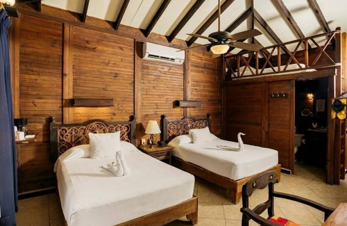 Villa Juarez Resort | Discover Petit Lafitte Hotel: Ocean View & Spa Retreat