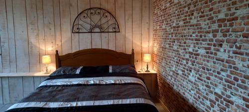 Chainee-des-Coupis House | Cozy Independent Room with Pet-Friendly Amenities