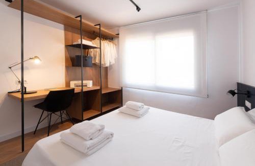 Terrassa Apartment | Welcoming Petit Luxe l'Àtic: Pet & Child Friendly Retreat