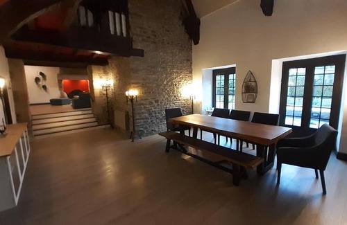 Lanvallay Bed & Breakfast | Ideal Petit Manoir Near Dinan with Family-Friendly Amenities