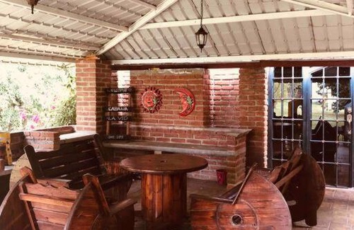 San Salvador House | Cozy Petit Hotel with Pool and Family-Friendly Amenities