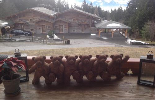 Villars-sur-Ollon Apartment | Discover Petit Ours: Pet-Friendly Retreat with High Ratings