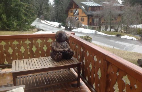 Villars-sur-Ollon Apartment | Discover Petit Ours: Pet-Friendly Retreat with High Ratings