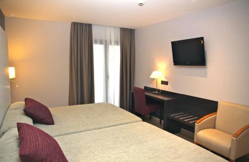 Blanes Hotel | Relax at Petit Palau - Adults Only with Oceanfront Pools