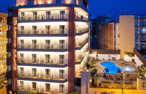 Blanes Hotel | Relax at Petit Palau - Adults Only with Oceanfront Pools