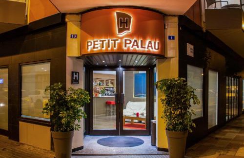 Blanes Hotel | Relax at Petit Palau - Adults Only with Oceanfront Pools