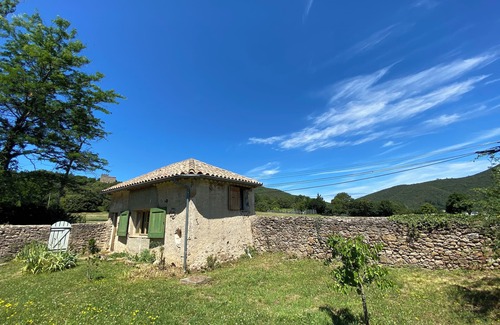Soudorgues Cottage | Charming Petit Pavillon in the Scenic Cévennes Region