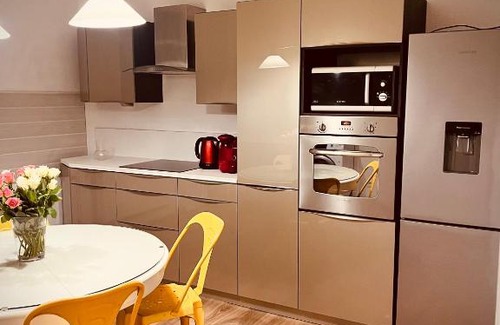 Saint-Die House | Cozy Petit Prince Room for Rent - Pet and Child Friendly