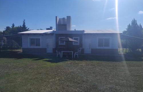 Calamuchita Department Apartment | Top-Rated Petit Valley: Pet-Friendly Stay with Breakfast