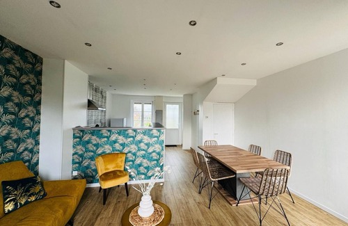 Paray-le-Monial House | Cozy Stay at Petite Demeure - Paray-le-monial with Kitchen