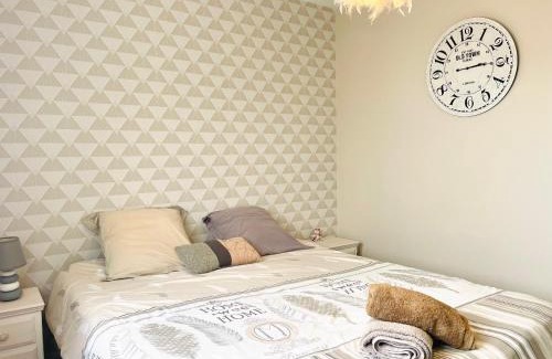 Poupry House | Tranquil Retreat at Petite Maison - Rated 9.4/10