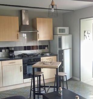 Drincham Apartment | Charming Petite Maison with Private Garden and Kitchen