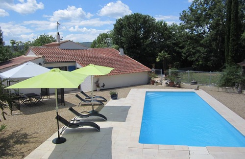 Cornillon House | Peaceful Petite Maison Clos Neuf with Pool in Vineyard