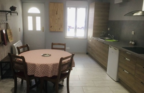Ligny-le-Chatel House | Charming Petite Maison Dans le Chablisien - 10/10 Stay!